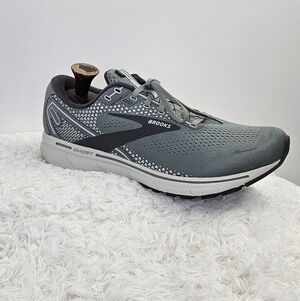 Brooks Ghost Running Shoe - Gray